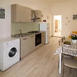 Casa Frontemare Posto Rosso Торре-Сан-Джованни-Удженто