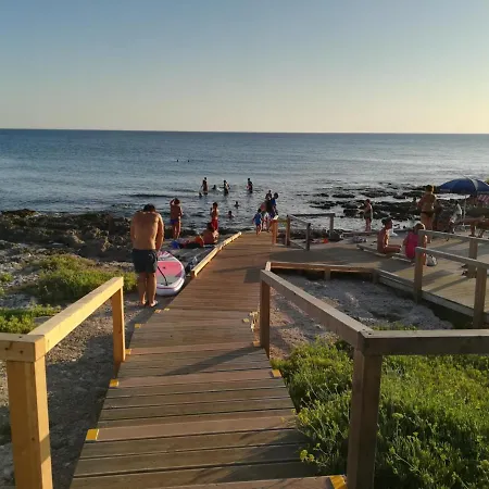 Tatil Evi Casa Frontemare Posto Rosso *