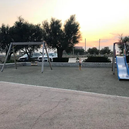 Casa Frontemare Posto Rosso Tatil Evi