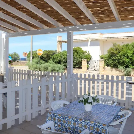 Casa Frontemare Posto Rosso Tatil Evi