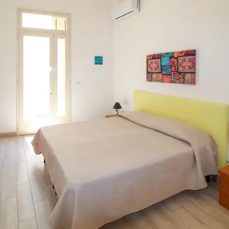 Casa Frontemare Posto Rosso 度假居 托雷圣乔万尼乌