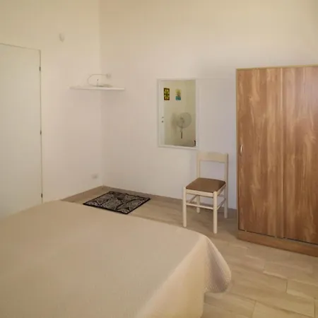 Casa Frontemare Posto Rosso 托雷圣乔万尼乌