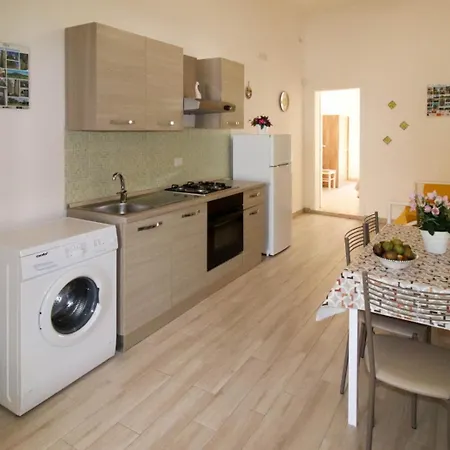 Casa Frontemare Posto Rosso 托雷圣乔万尼乌